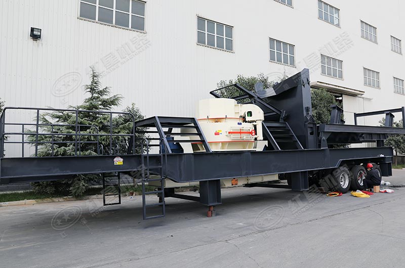 紅星機器河卵石粉碎沙子機設(shè)備展示 紅星機器河卵石粉碎沙子機設(shè)備展示